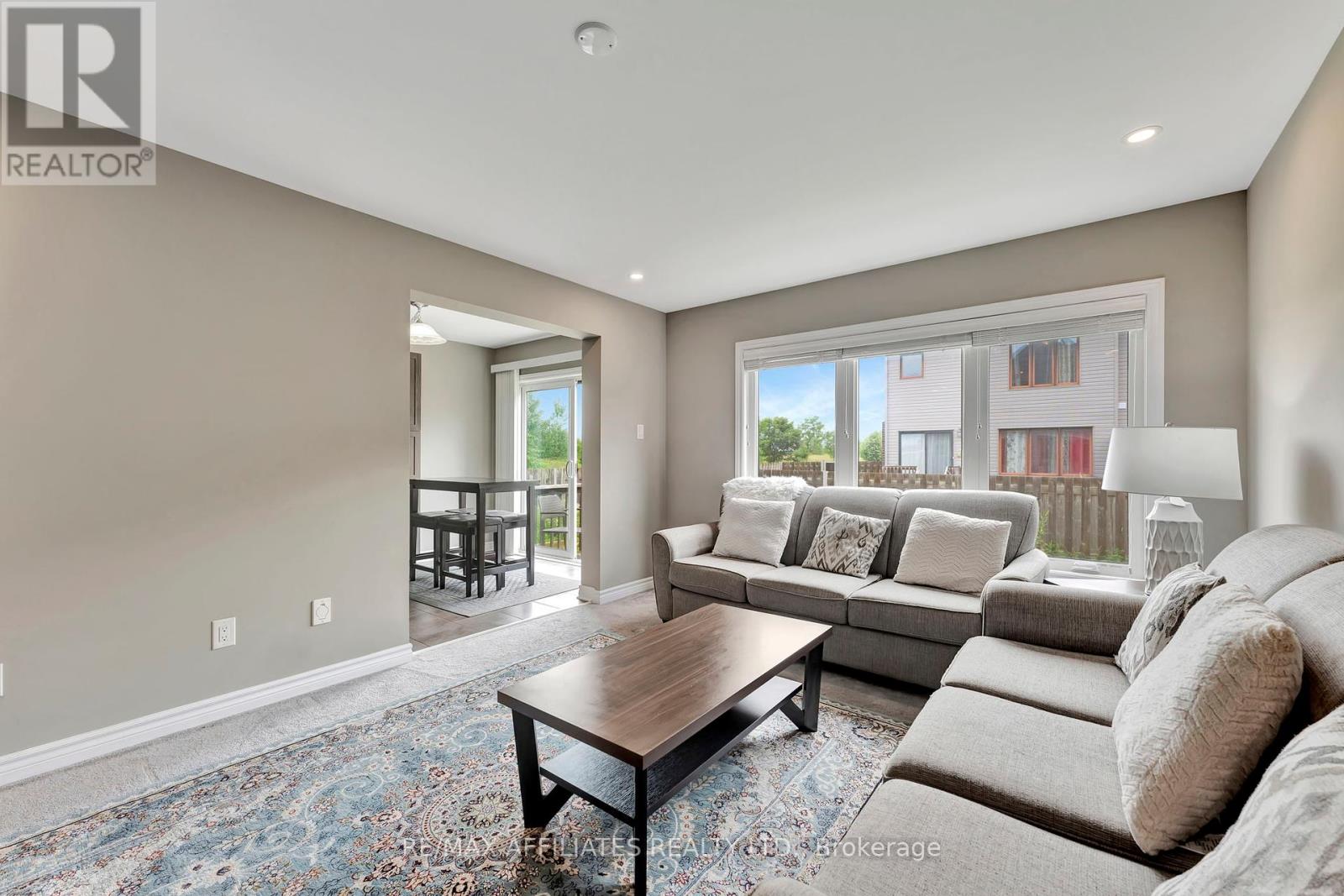Photo 12 of 625 Trigoria Crescent, Ottawa ON