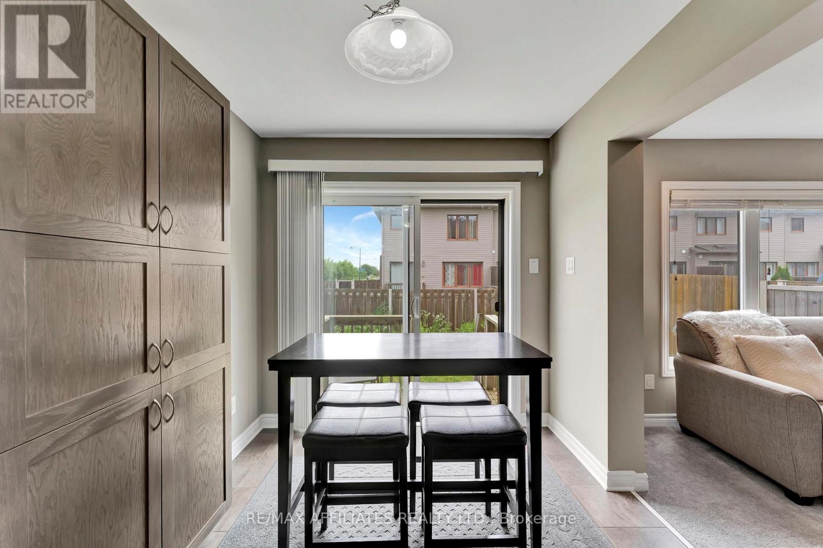 Photo 13 of 625 Trigoria Crescent, Ottawa ON