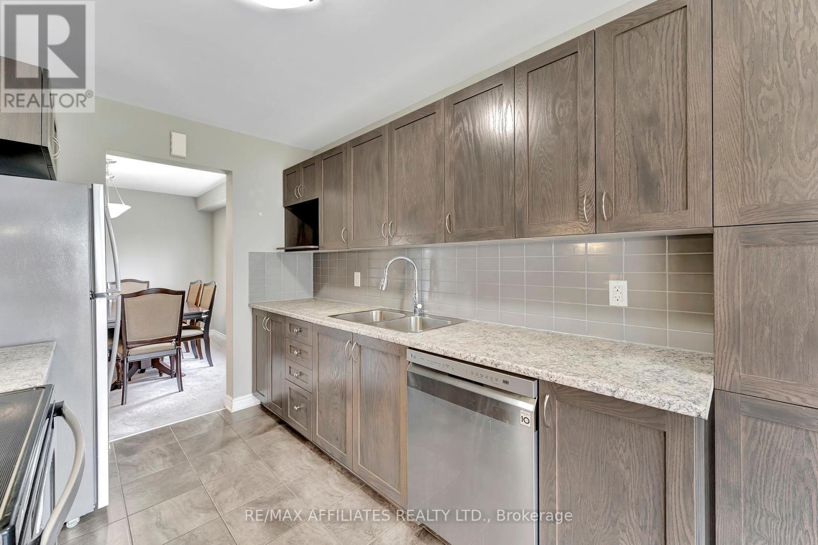 Photo 19 of 625 Trigoria Crescent, Ottawa ON