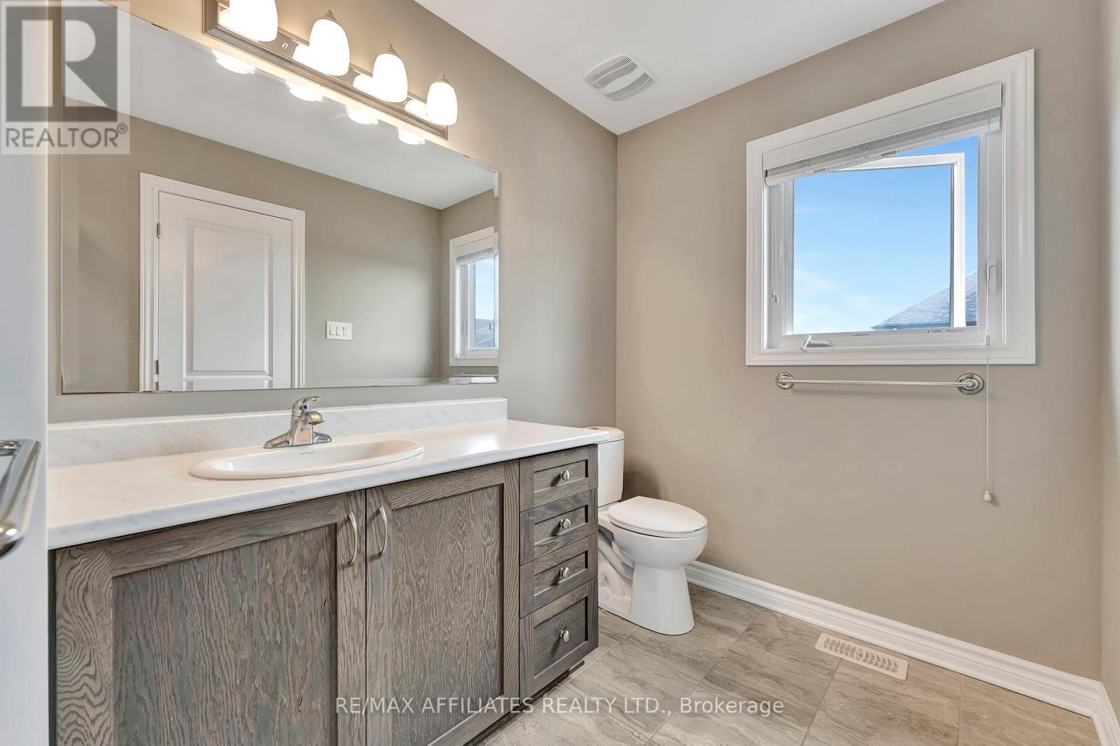 Photo 27 of 625 Trigoria Crescent, Ottawa ON