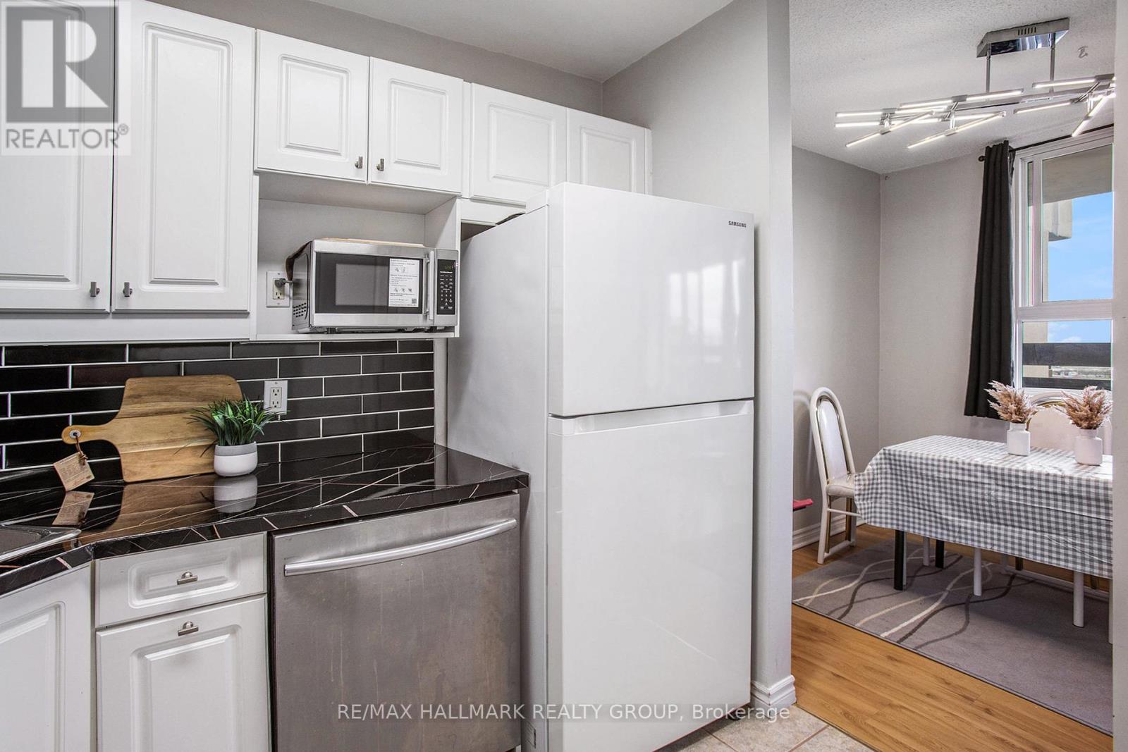 Photo 9 of 1508 2000 Jasmine Crescent, Ottawa ON