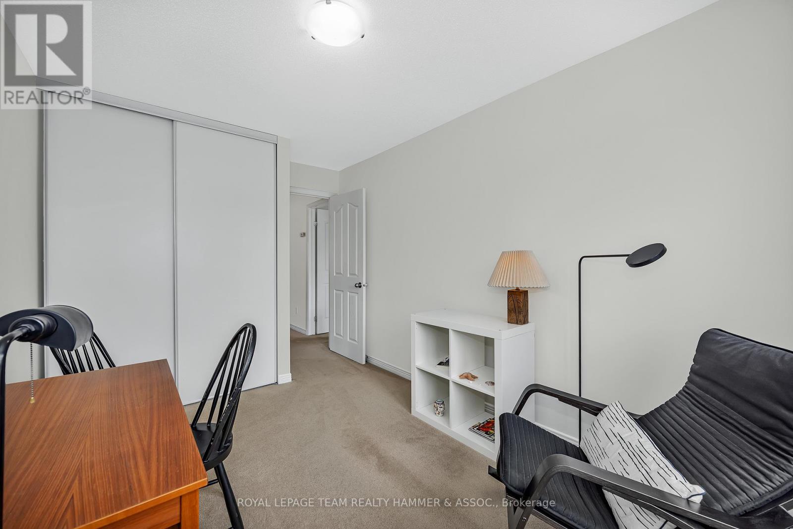 Photo 15 of 682 Wild Shore Crescent, Ottawa ON