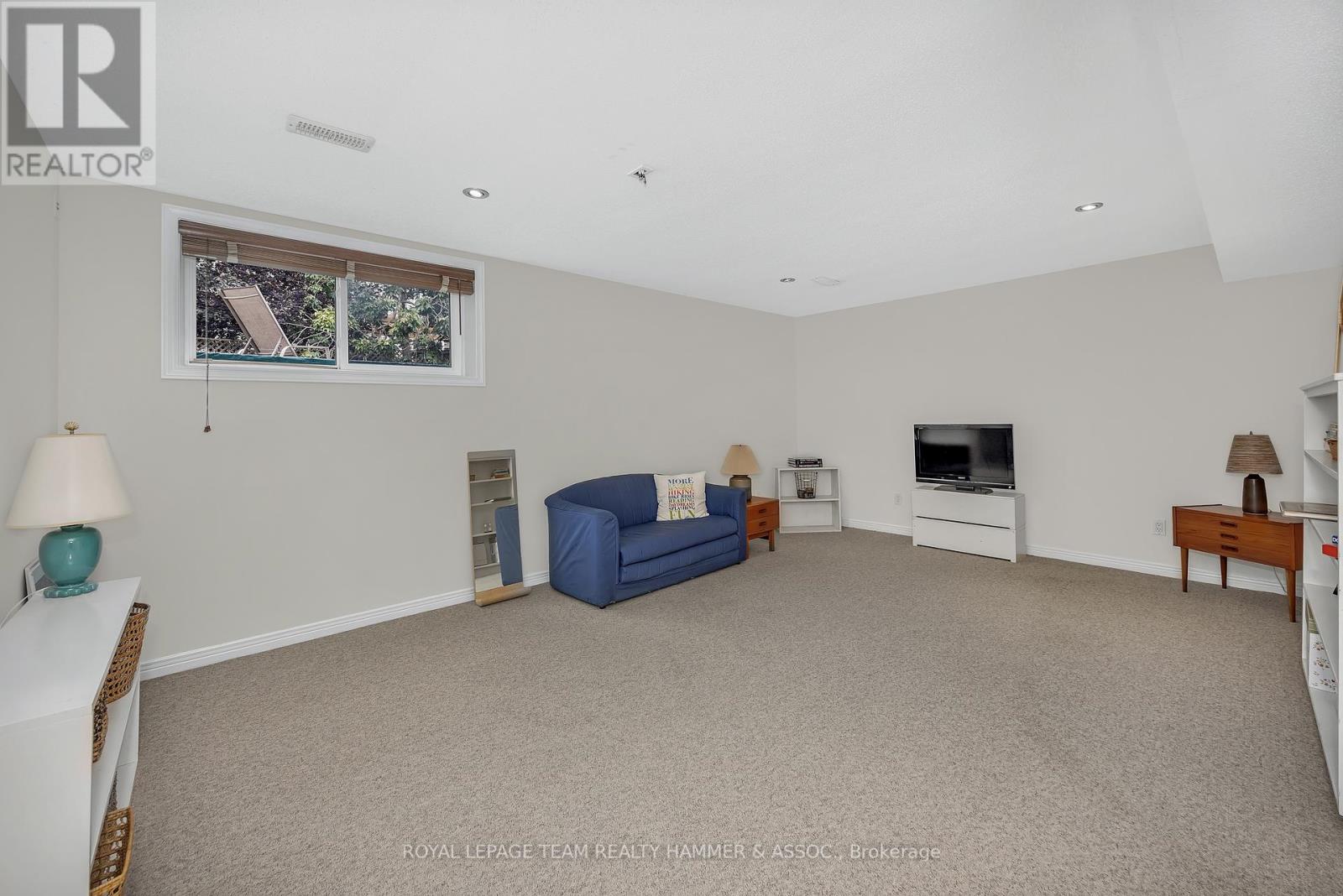 Photo 18 of 682 Wild Shore Crescent, Ottawa ON