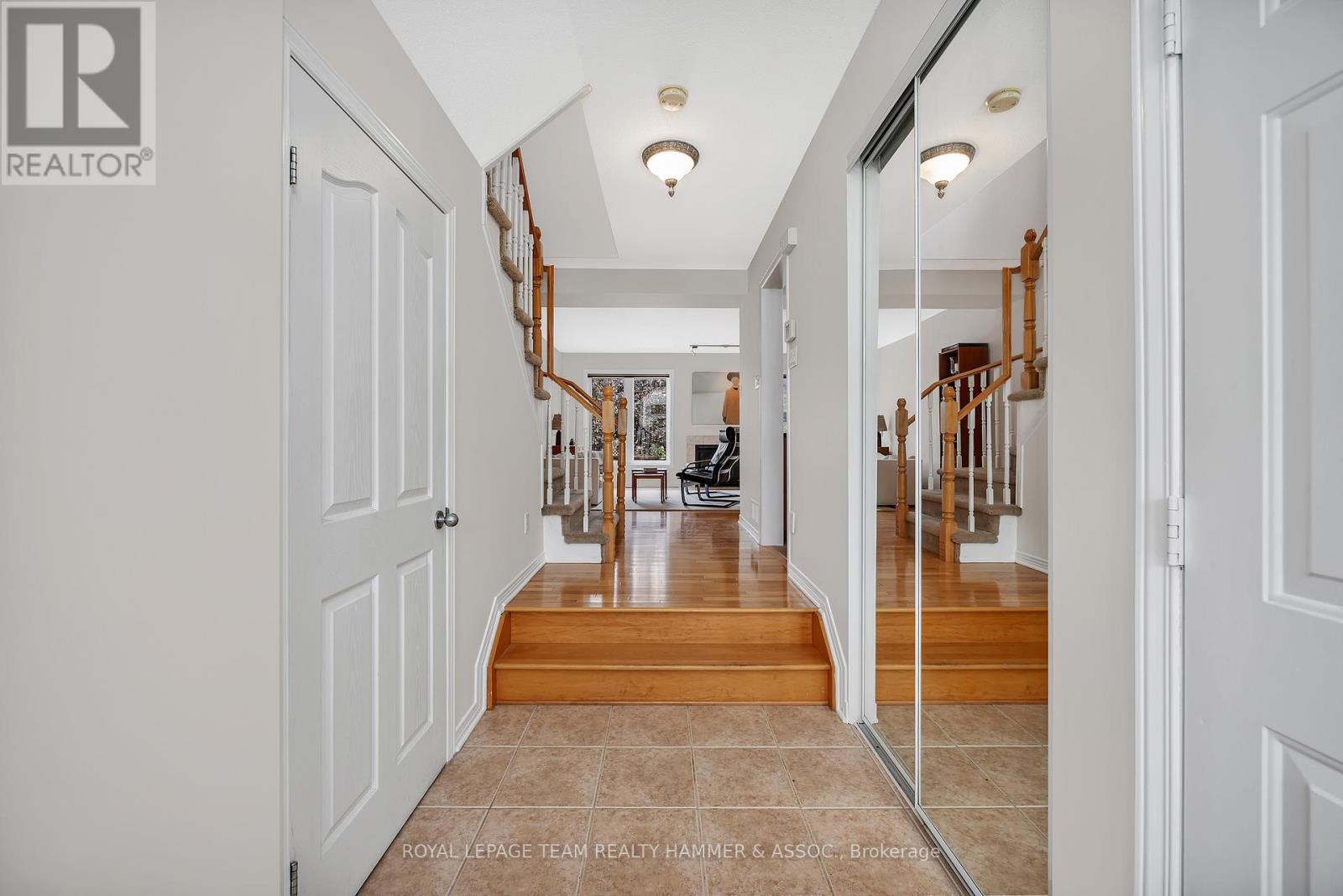 Photo 3 of 682 Wild Shore Crescent, Ottawa ON