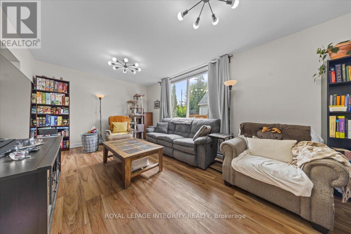 Photo 11 of 301 Zephyr Avenue, Ottawa ON