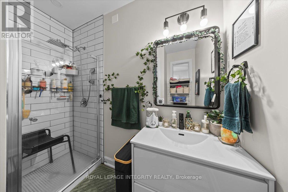 Photo 14 of 301 Zephyr Avenue, Ottawa ON