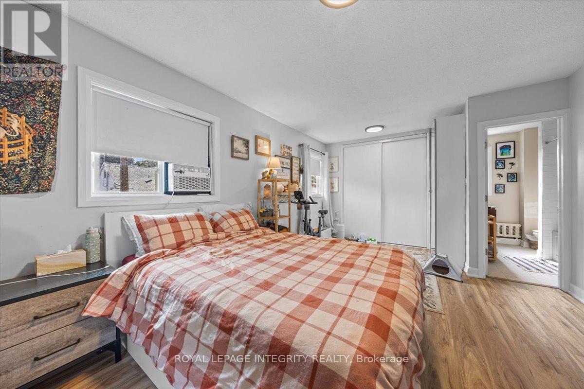 Photo 16 of 301 Zephyr Avenue, Ottawa ON