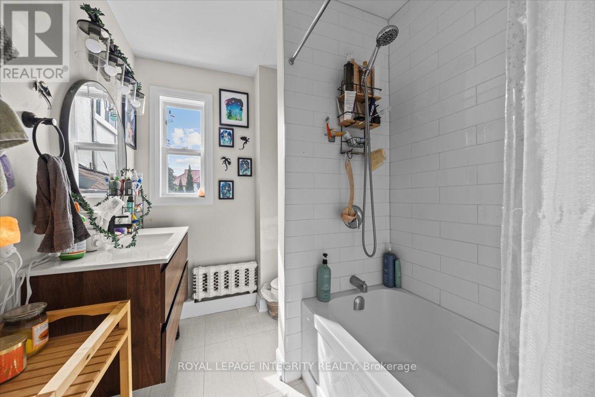 Photo 17 of 301 Zephyr Avenue, Ottawa ON