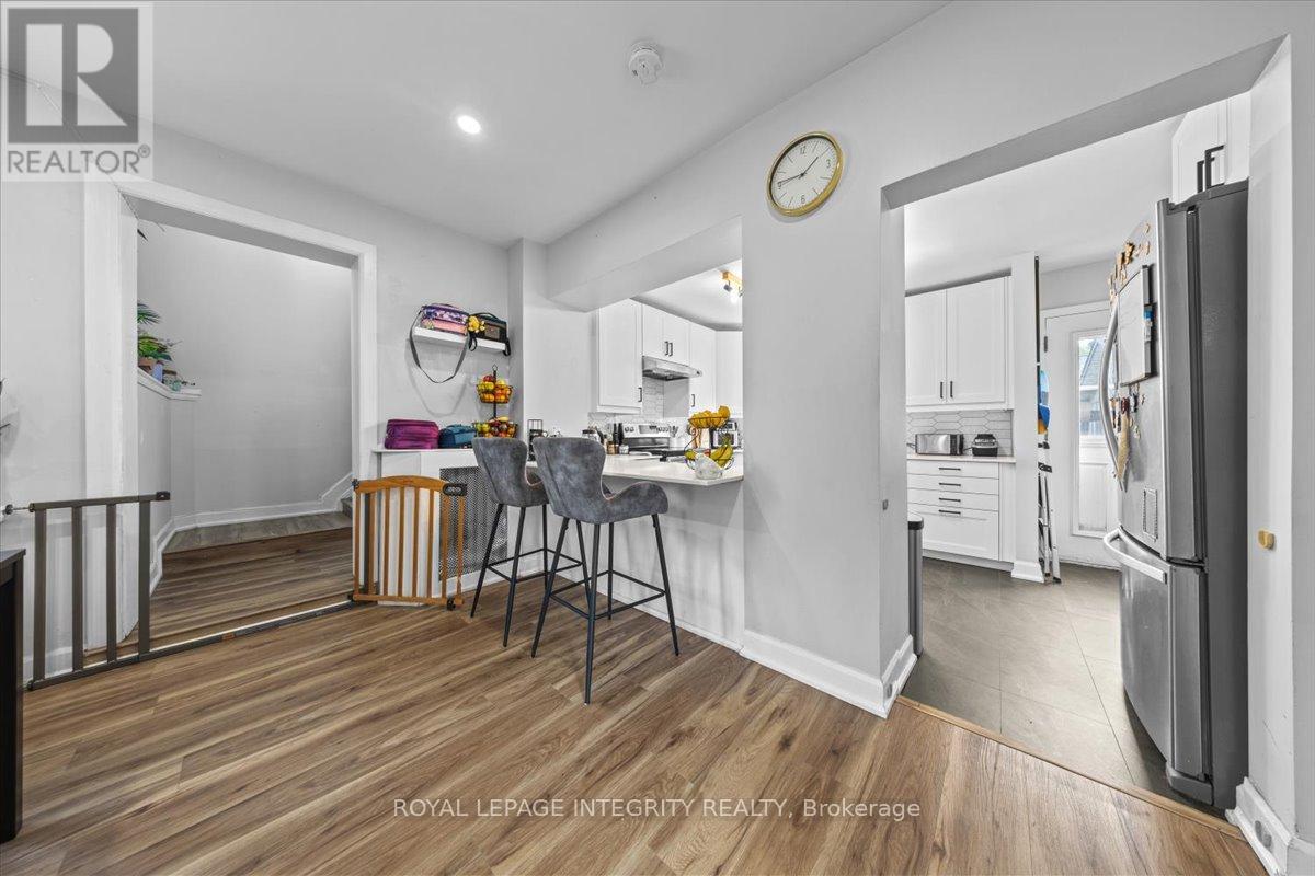 Photo 23 of 301 Zephyr Avenue, Ottawa ON