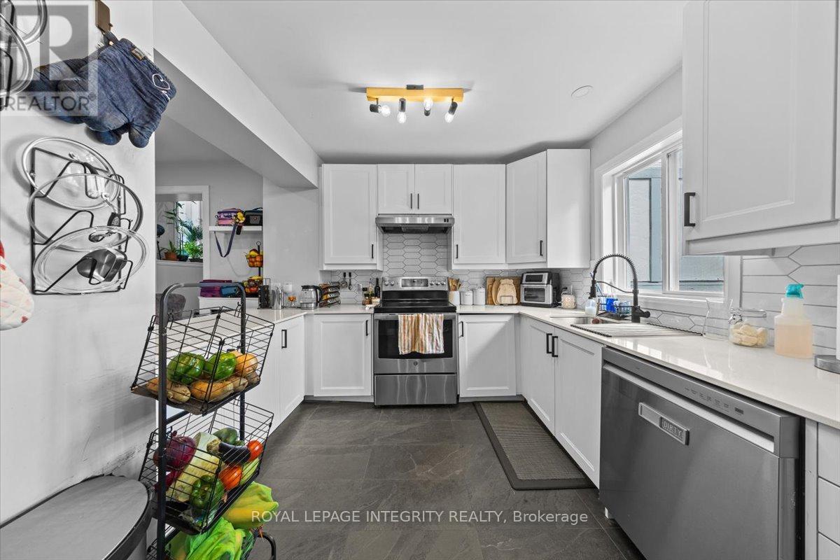 Photo 26 of 301 Zephyr Avenue, Ottawa ON