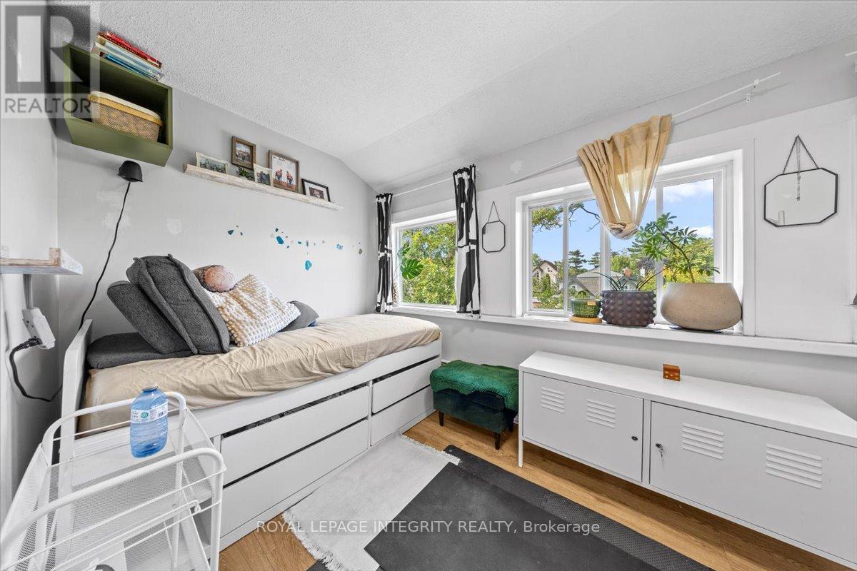 Photo 31 of 301 Zephyr Avenue, Ottawa ON