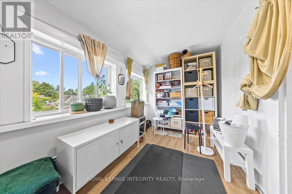 Photo 32 of 301 Zephyr Avenue, Ottawa ON