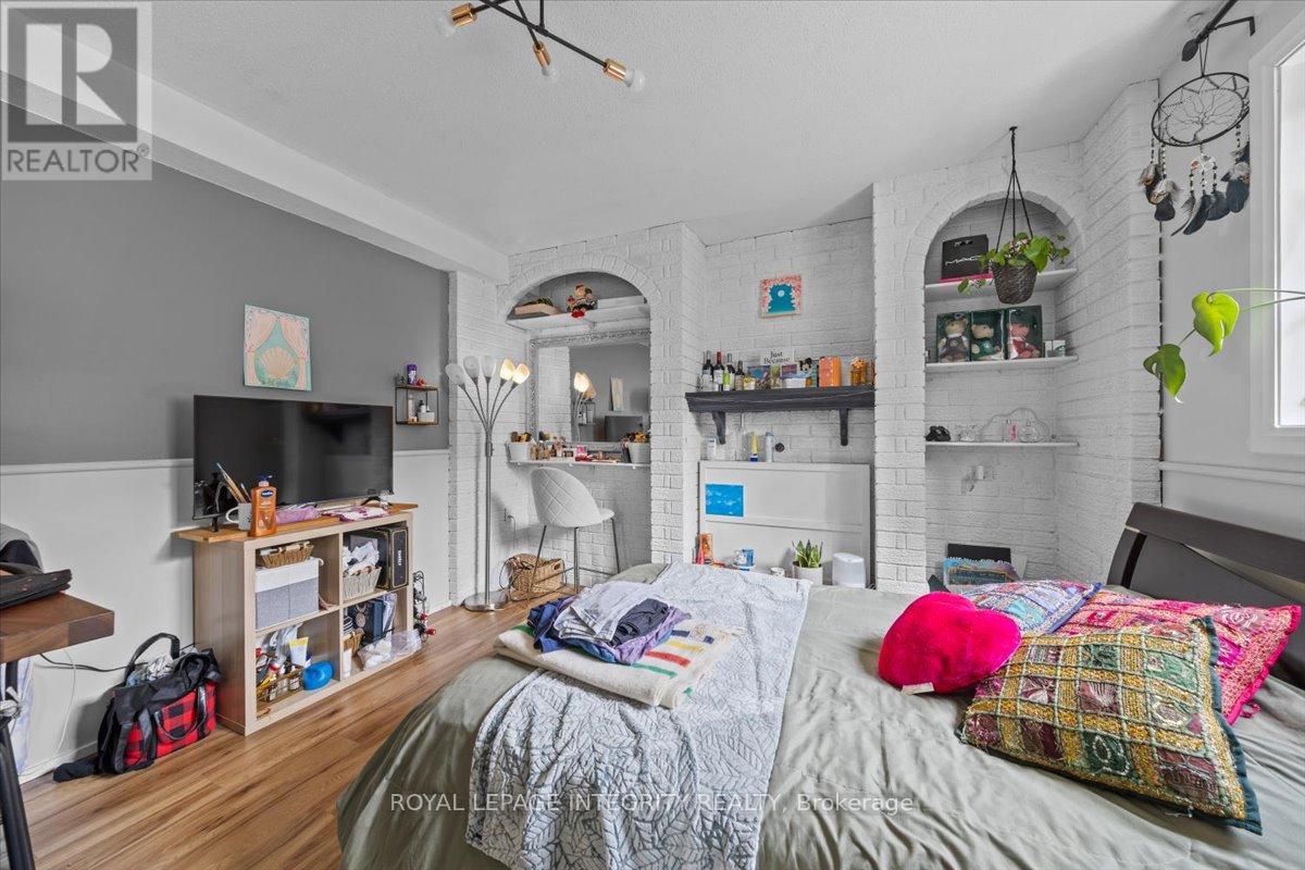 Photo 6 of 301 Zephyr Avenue, Ottawa ON