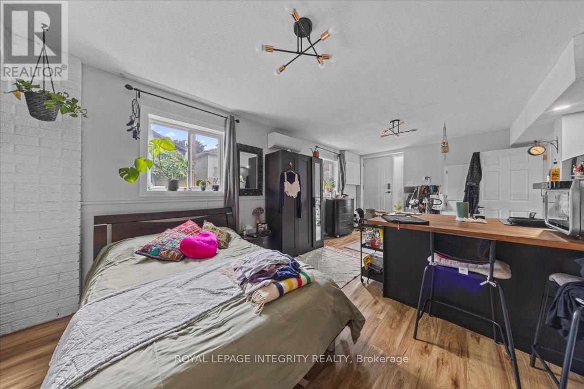 Photo 7 of 301 Zephyr Avenue, Ottawa ON