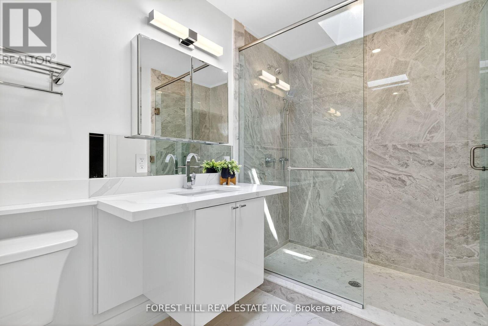 Photo 21 of 9 Tadcaster Place, Toronto ON