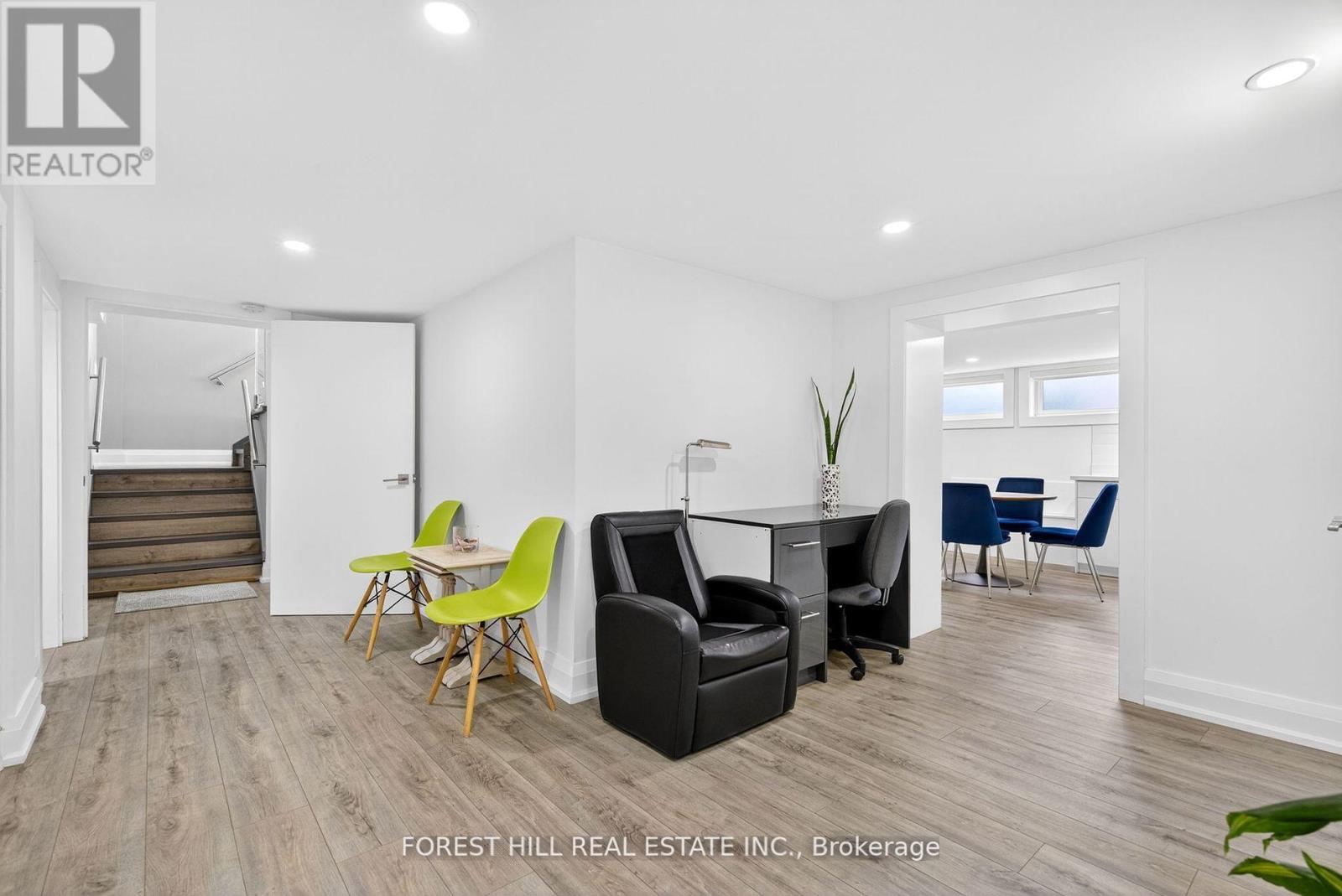 Photo 25 of 9 Tadcaster Place, Toronto ON