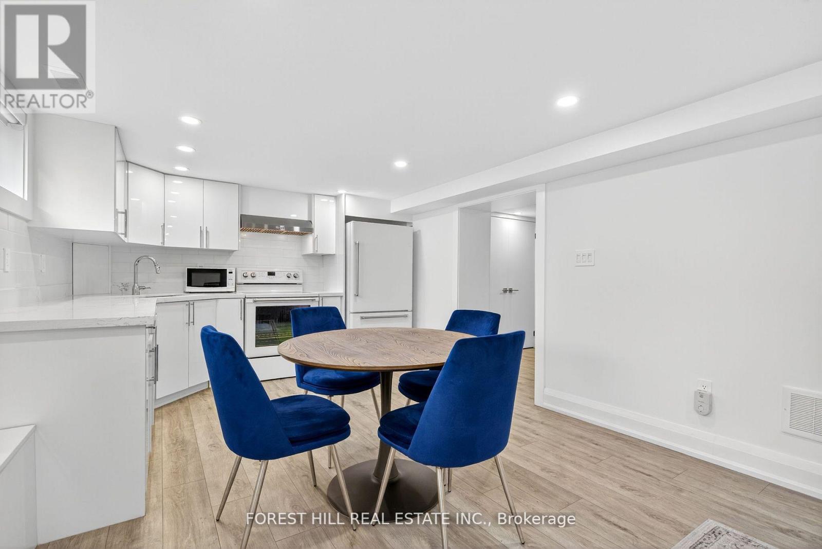 Photo 29 of 9 Tadcaster Place, Toronto ON