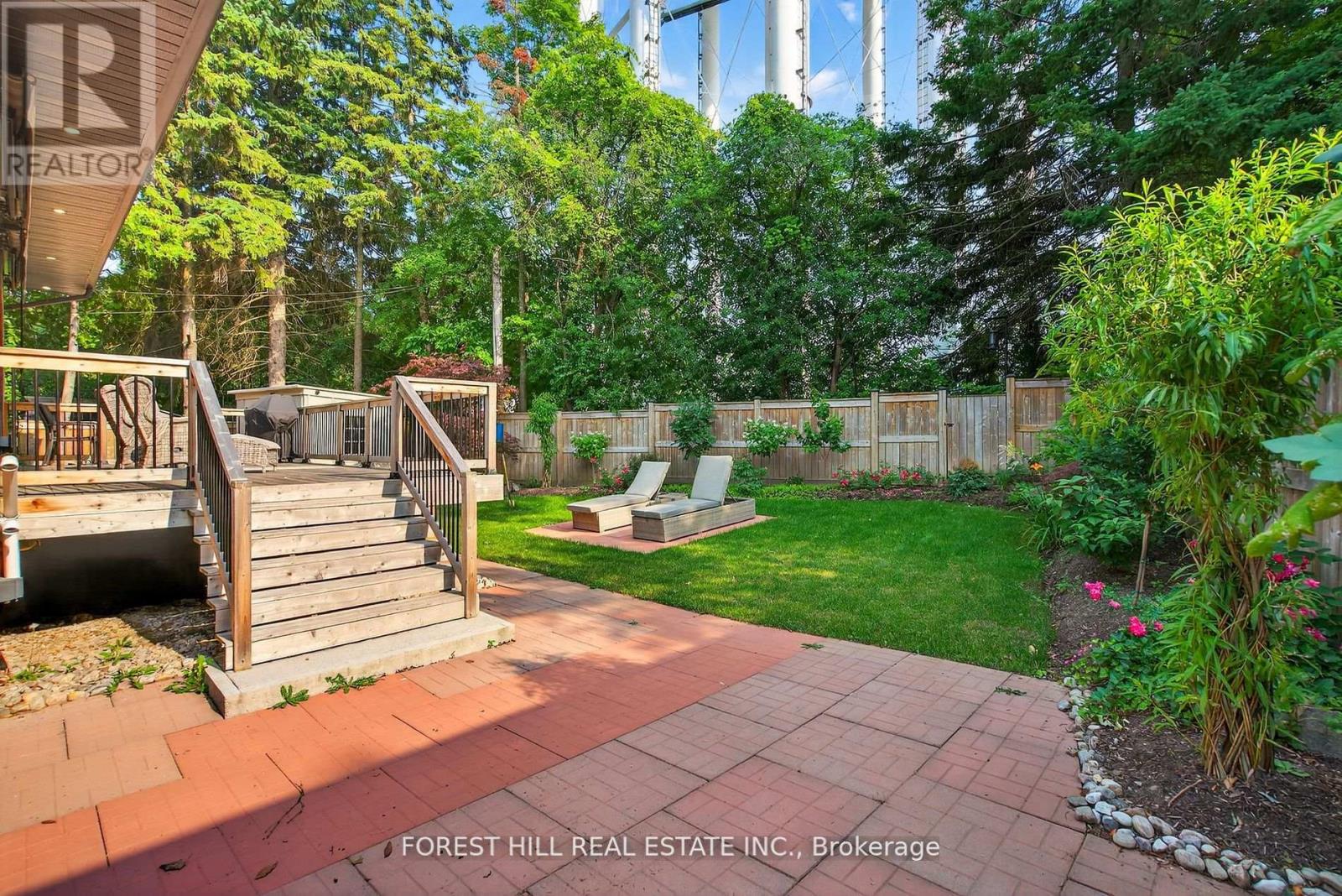 Photo 32 of 9 Tadcaster Place, Toronto ON