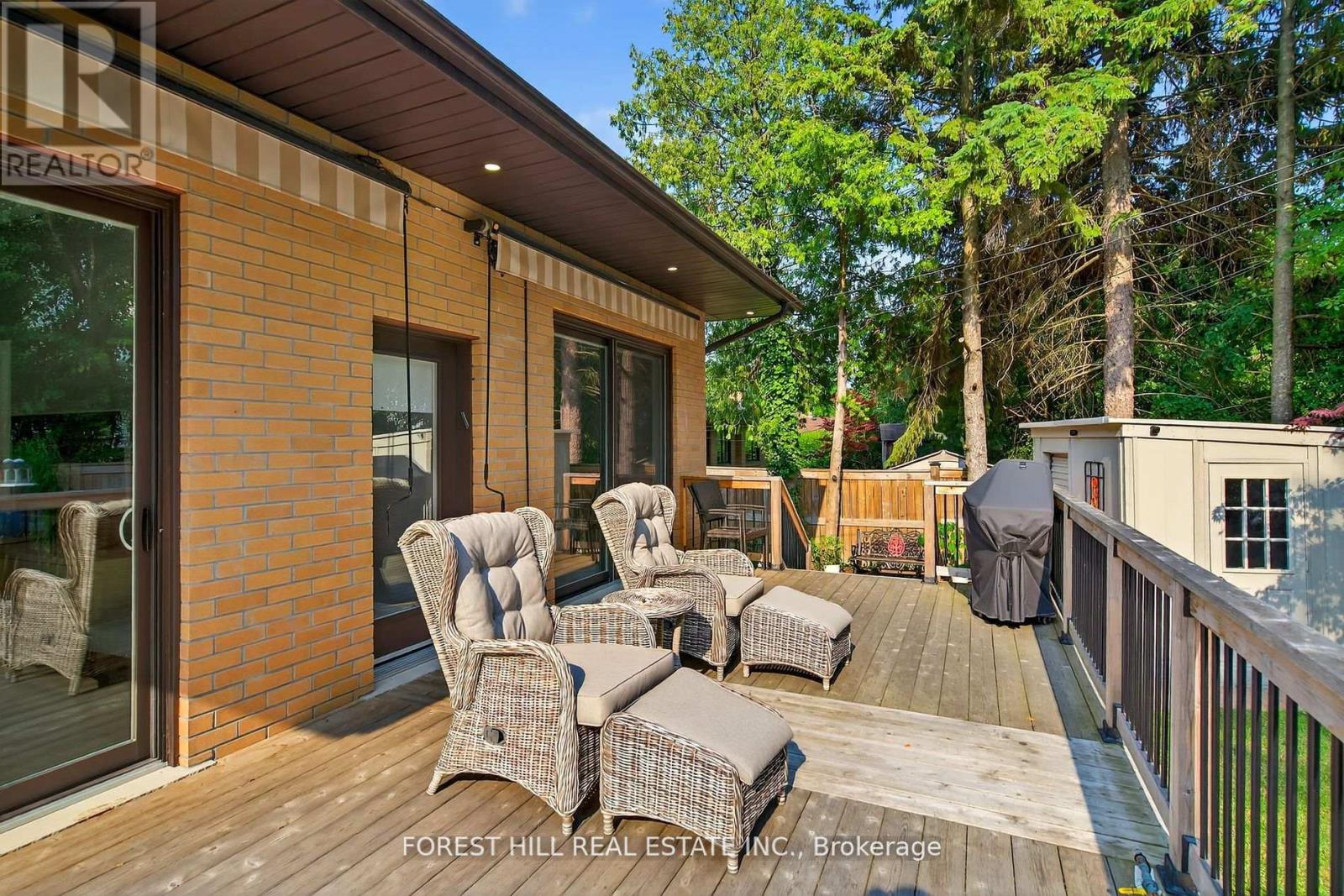 Photo 38 of 9 Tadcaster Place, Toronto ON
