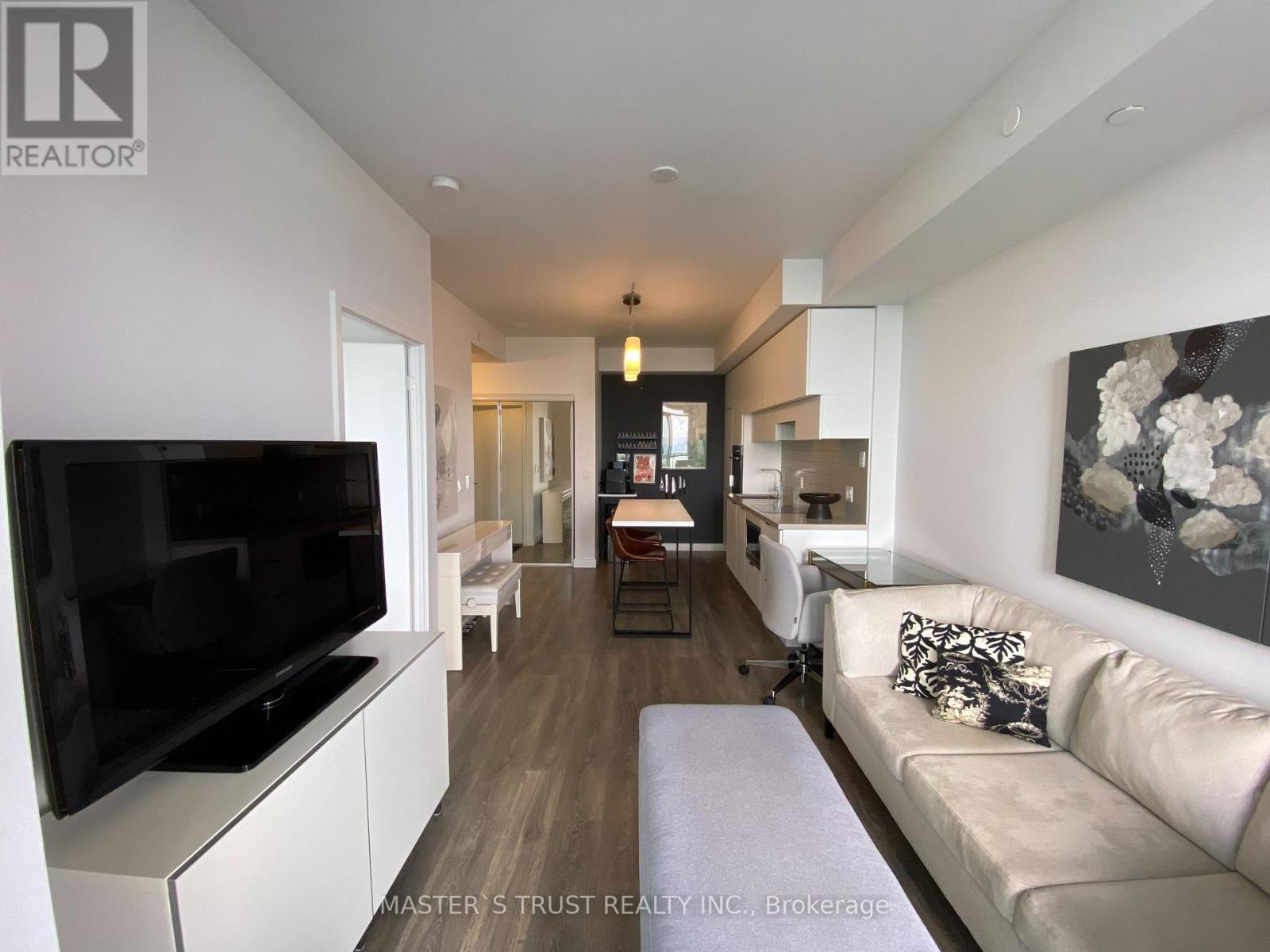 Photo 12 of 5007 8 Eglinton Avenue E, Toronto ON