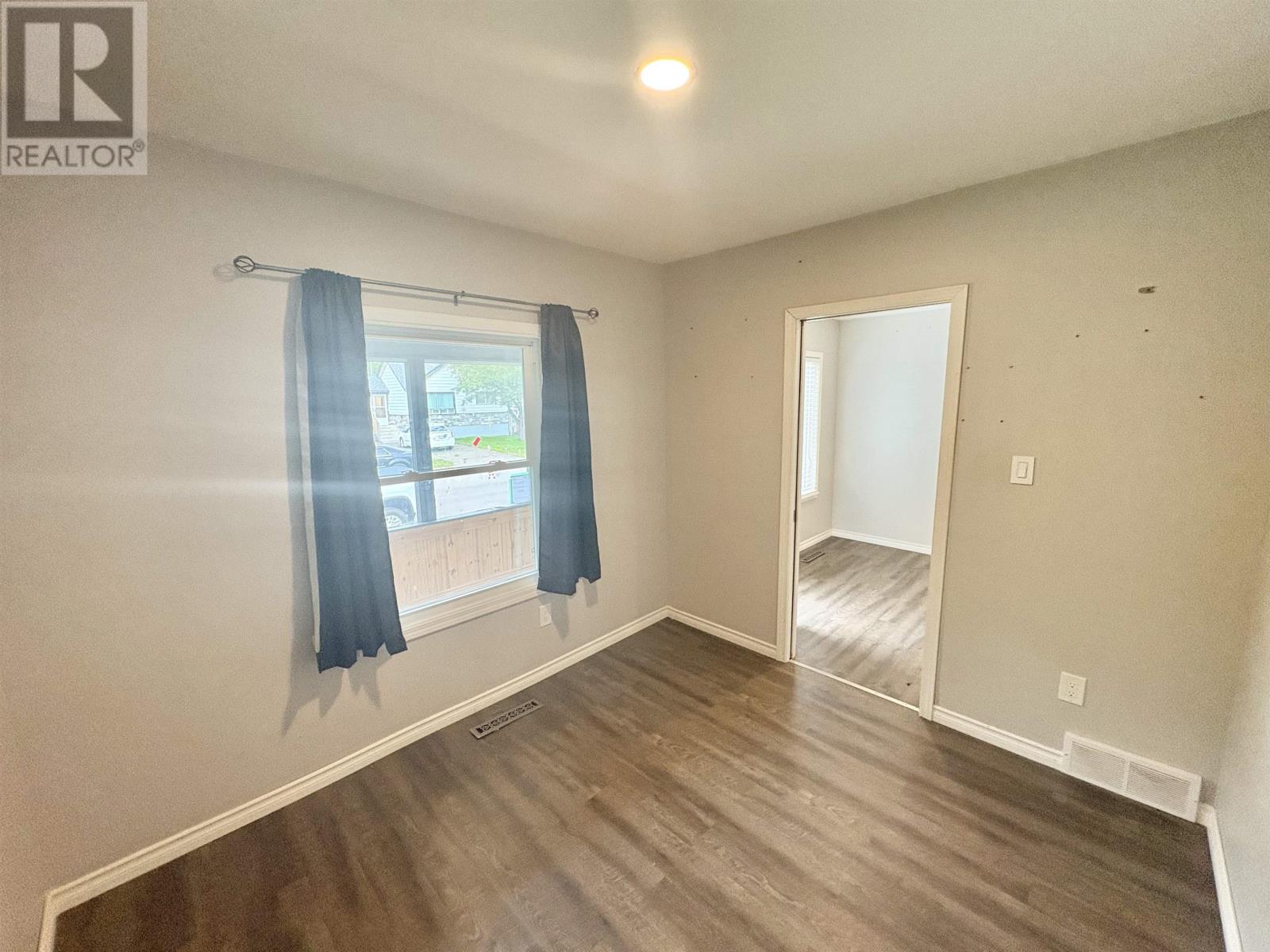 Photo 18 of 1218 Rosedale Ave, Thunder Bay ON