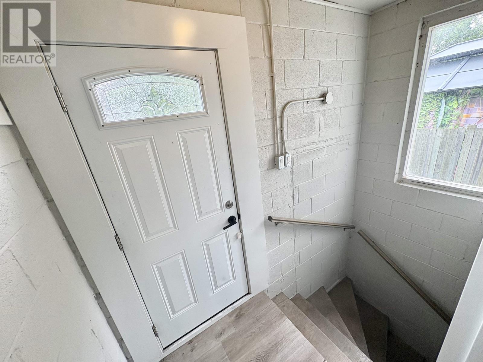 Photo 22 of 1218 Rosedale Ave, Thunder Bay ON