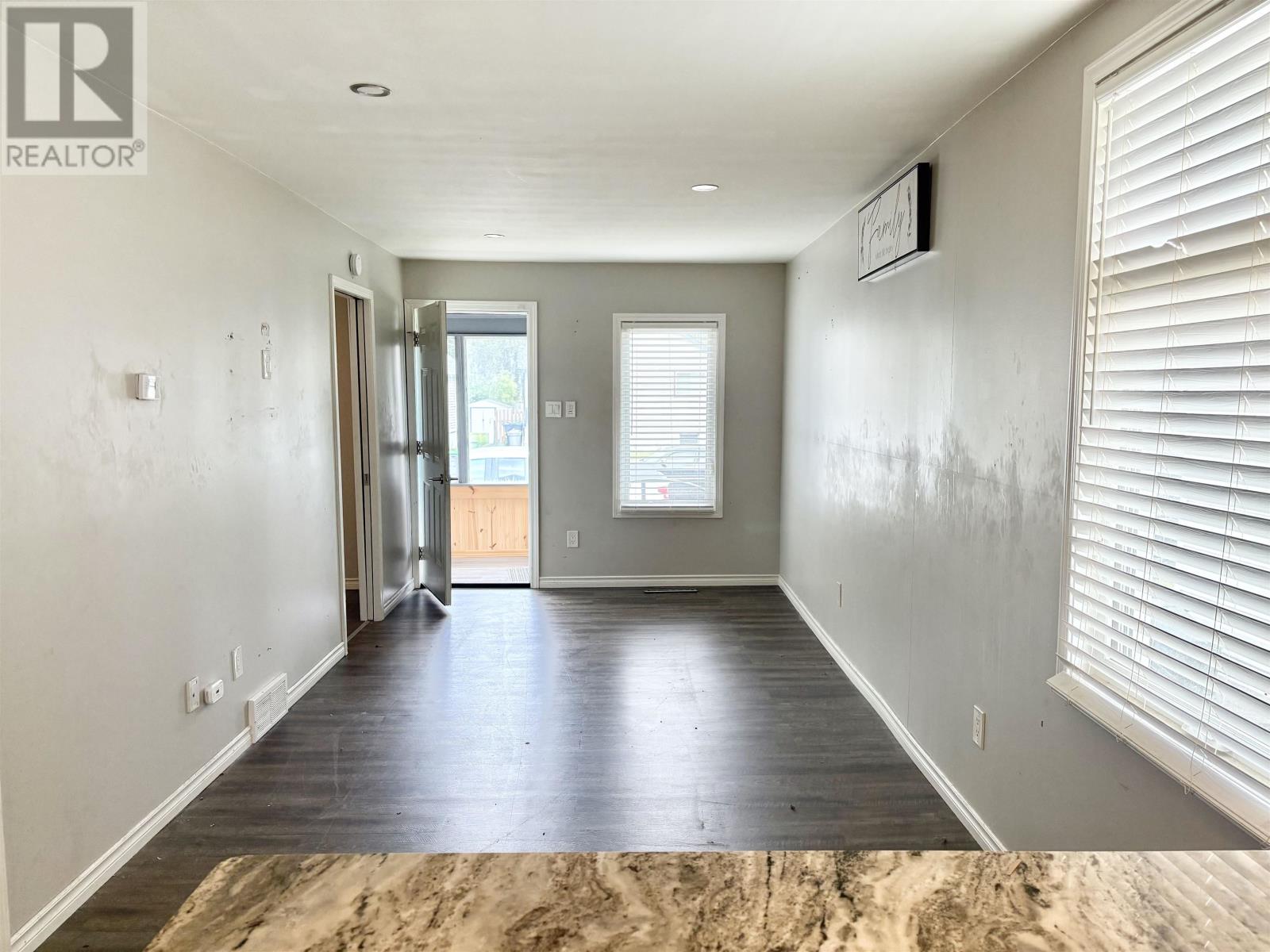 Photo 5 of 1218 Rosedale Ave, Thunder Bay ON