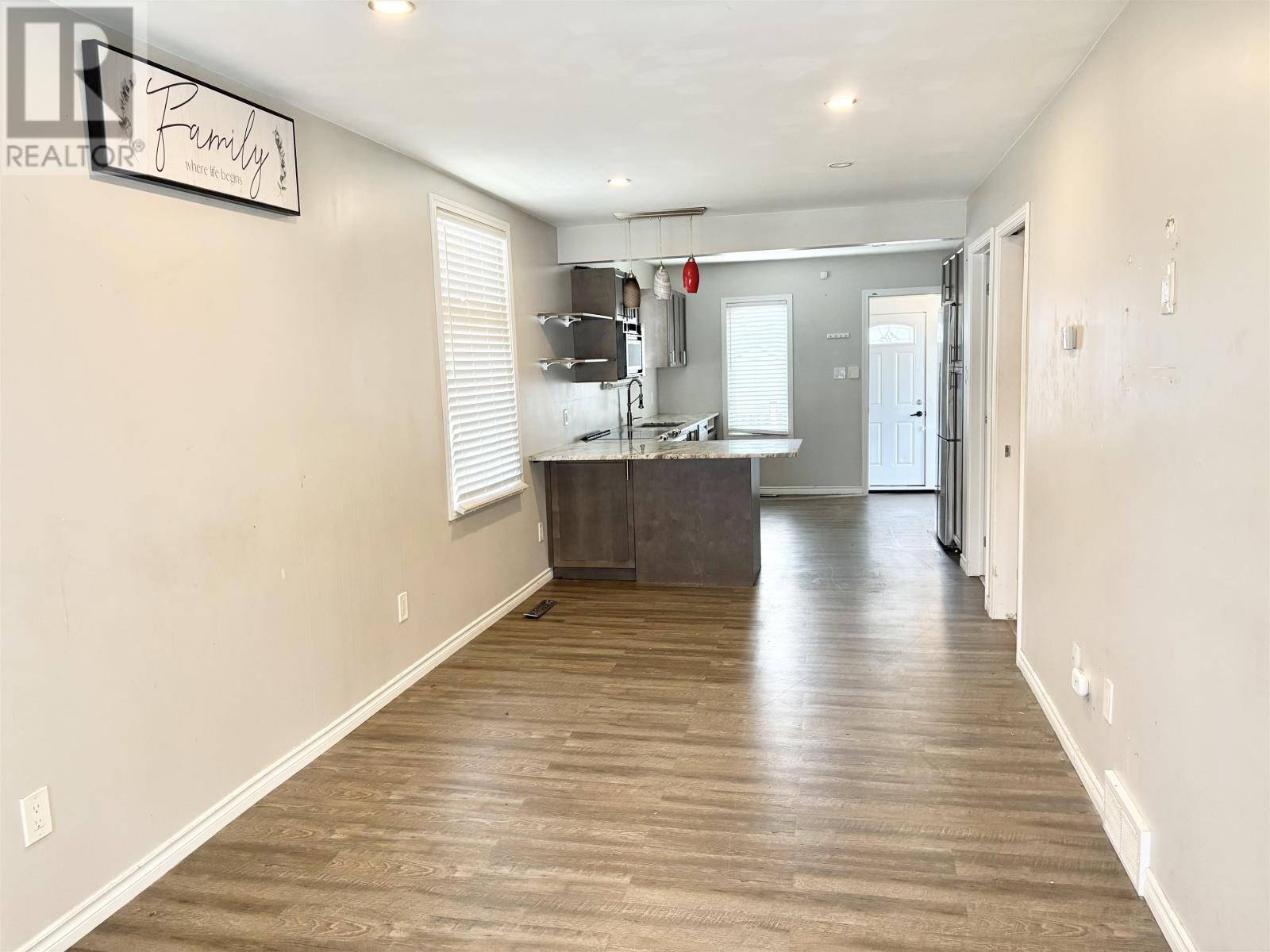 Photo 8 of 1218 Rosedale Ave, Thunder Bay ON