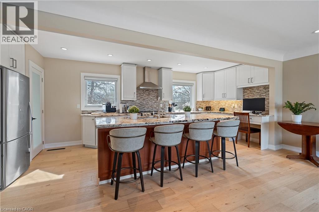 Photo 8 of 28 Dale Avenue Unit 1, Hamilton ON