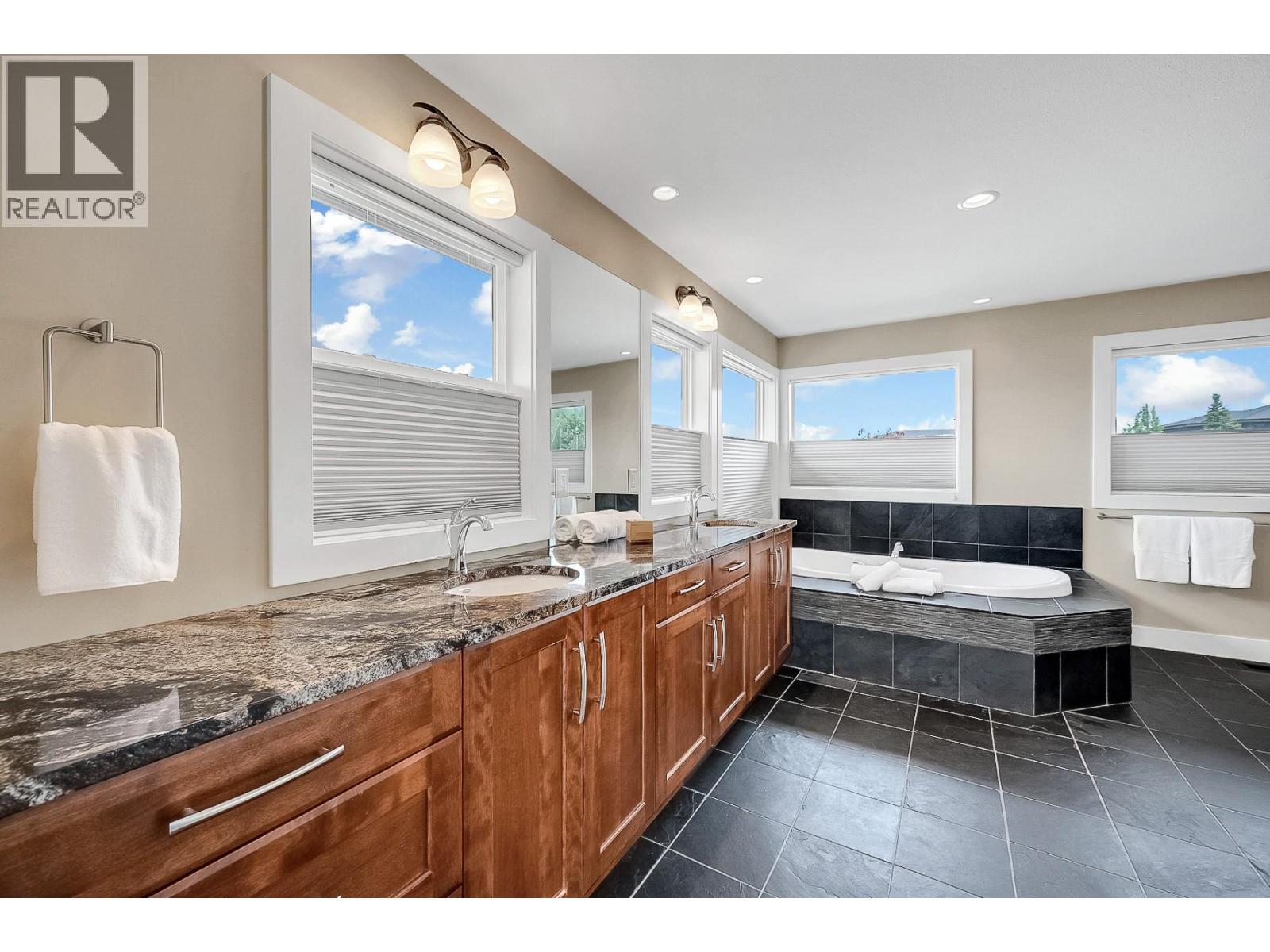 1760 Cheakamus Drive, Kamloops