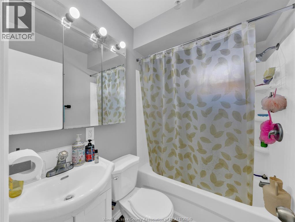 Photo 28 of 1124 Mercer Street, Windsor ON