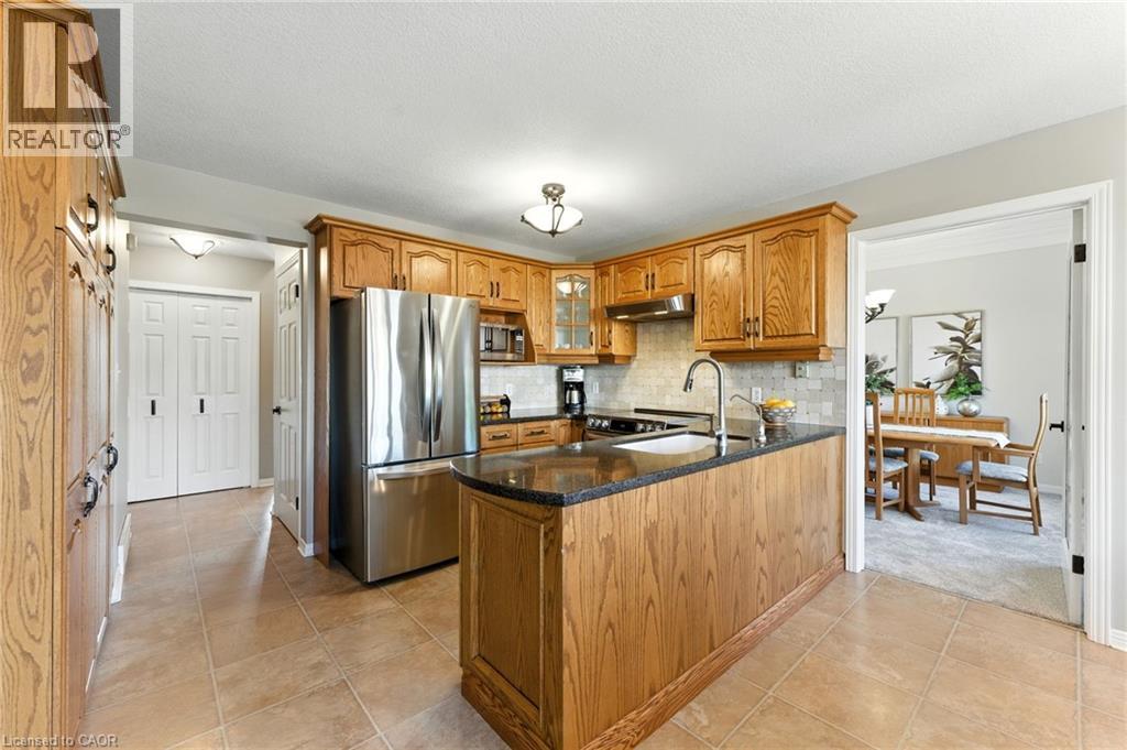 Photo 14 of 62 Zeller Drive, Kitchener ON