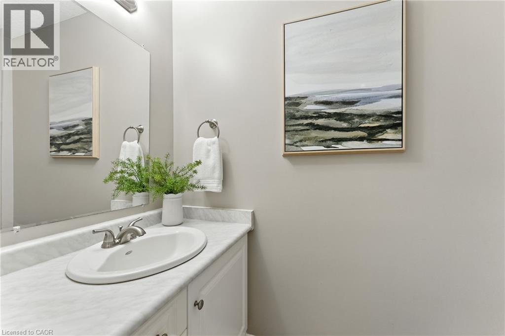 Photo 23 of 62 Zeller Drive, Kitchener ON