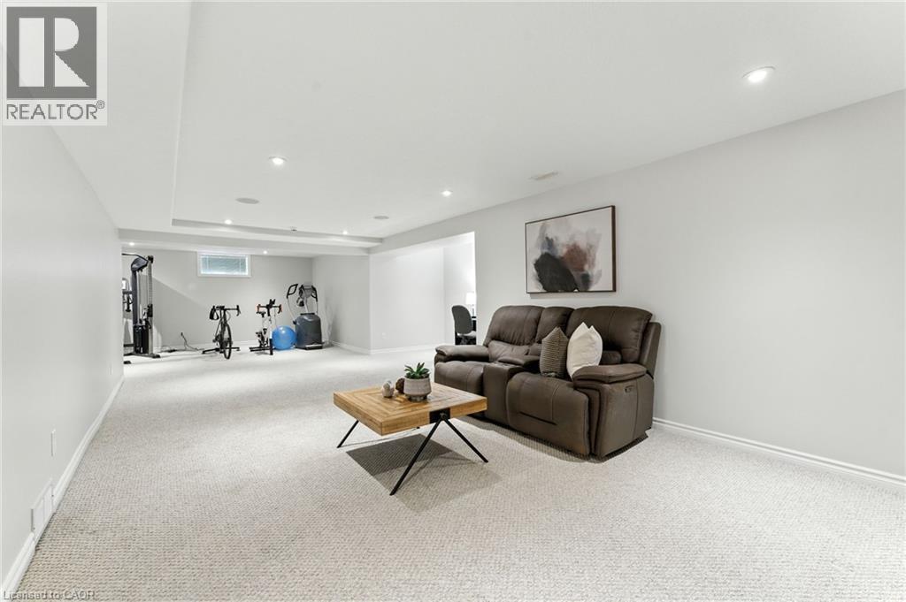 Photo 34 of 62 Zeller Drive, Kitchener ON