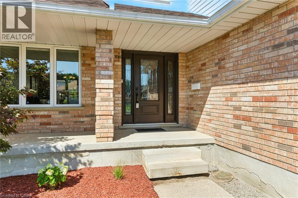 Photo 4 of 62 Zeller Drive, Kitchener ON