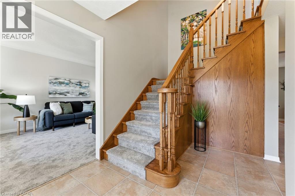 Photo 6 of 62 Zeller Drive, Kitchener ON