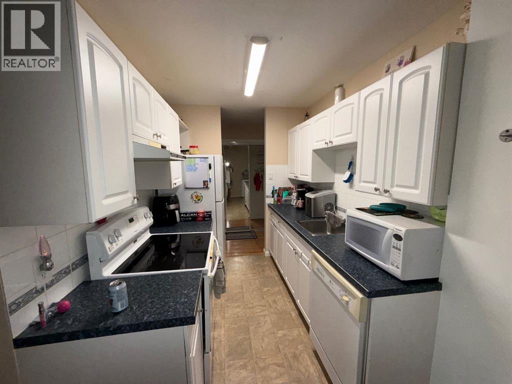 Photo 7 of 210 855 Columbia Boulevard W, Lethbridge AB