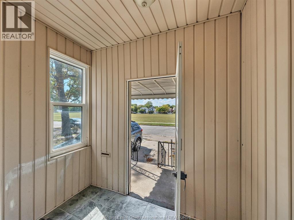 Photo 6 of 364 Crawford Avenue, Windsor ON