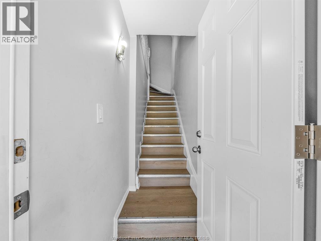 Photo 26 of 364 Crawford Avenue, Windsor ON
