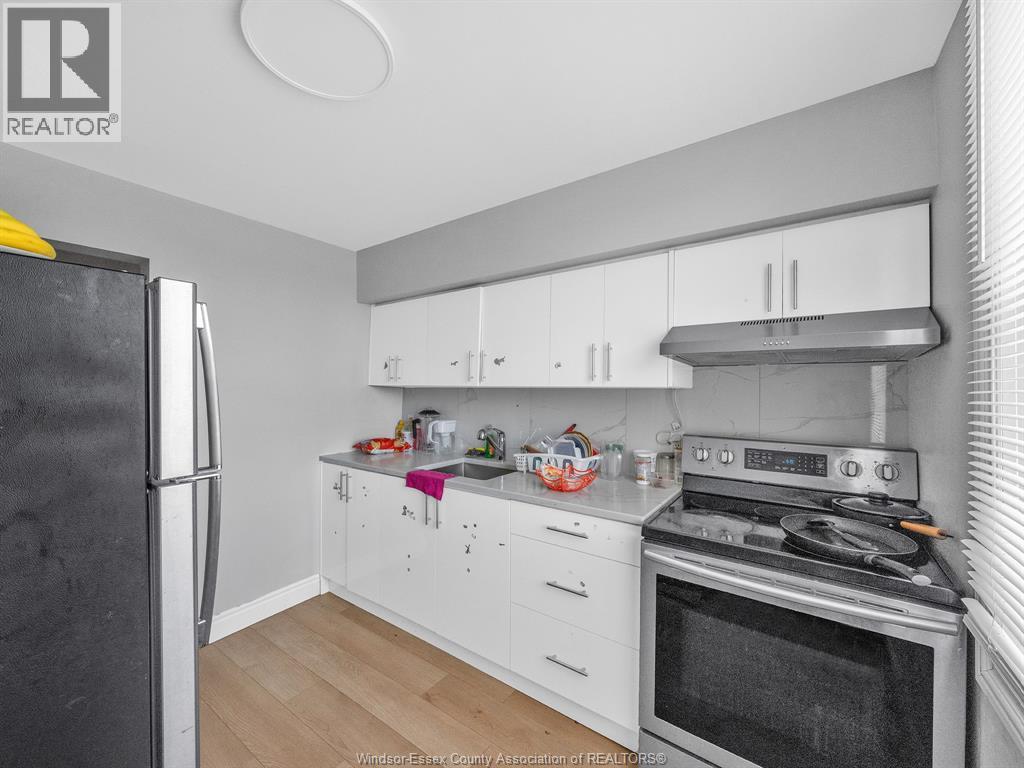 Photo 33 of 364 Crawford Avenue, Windsor ON