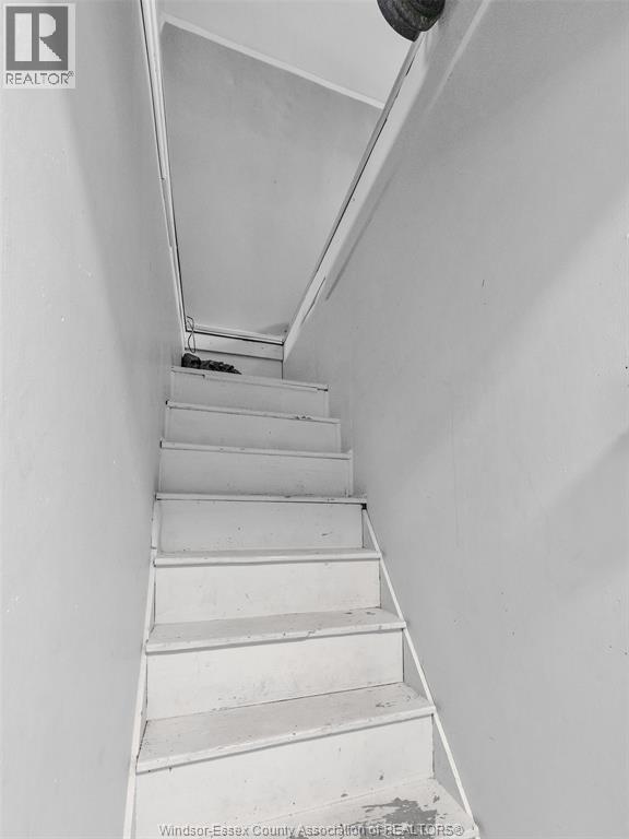Photo 36 of 364 Crawford Avenue, Windsor ON