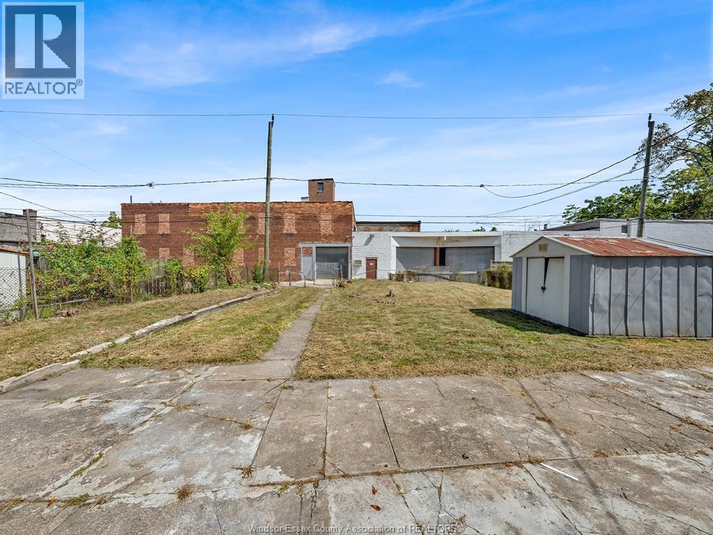 Photo 42 of 364 Crawford Avenue, Windsor ON