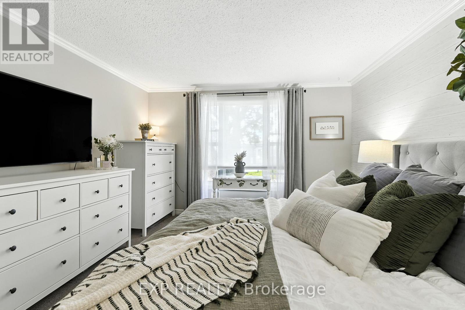 Photo 14 of 44 Bluffs Road, Clarington ON