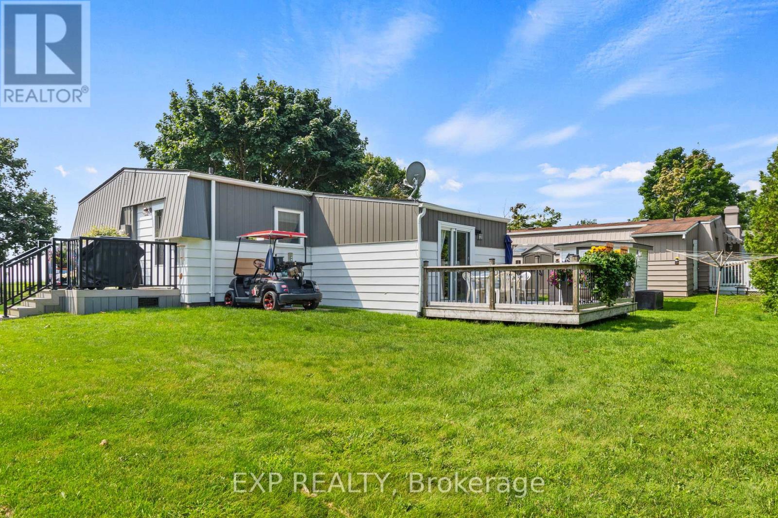 Photo 23 of 44 Bluffs Road, Clarington ON