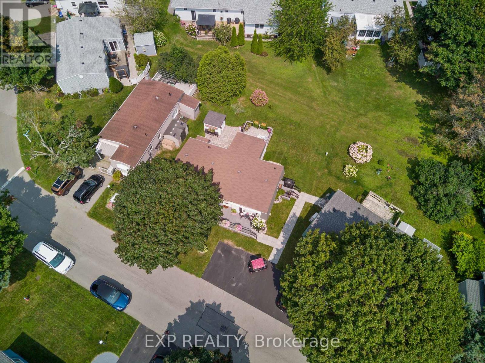 Photo 31 of 44 Bluffs Road, Clarington ON