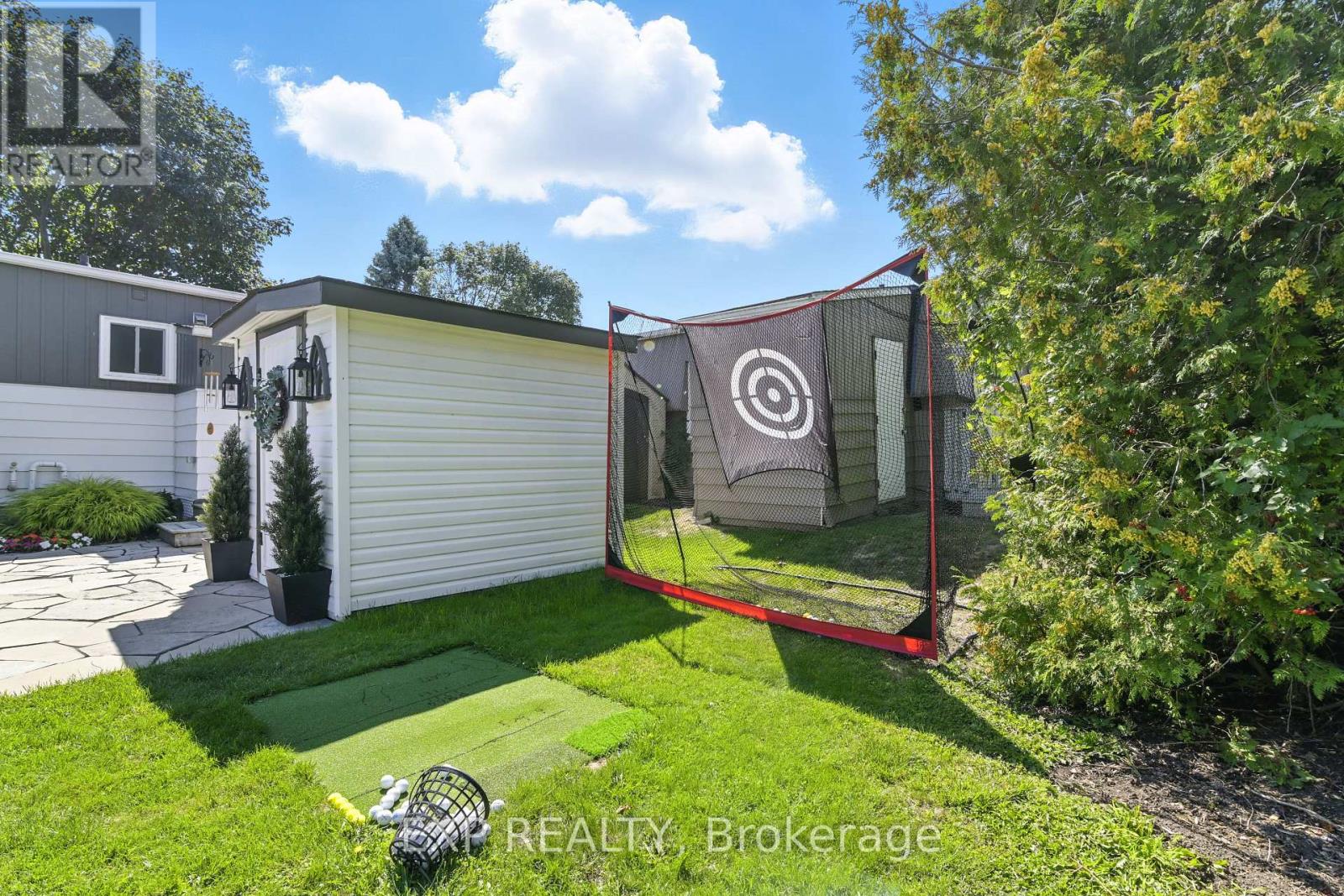 Photo 34 of 44 Bluffs Road, Clarington ON