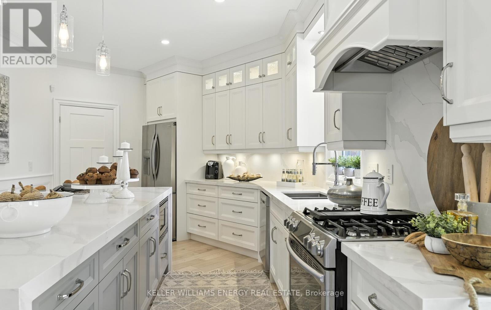 Photo 11 of 96 Kingsdale Drive, Oshawa ON
