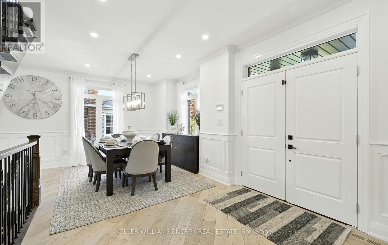 Photo 4 of 96 Kingsdale Drive, Oshawa ON