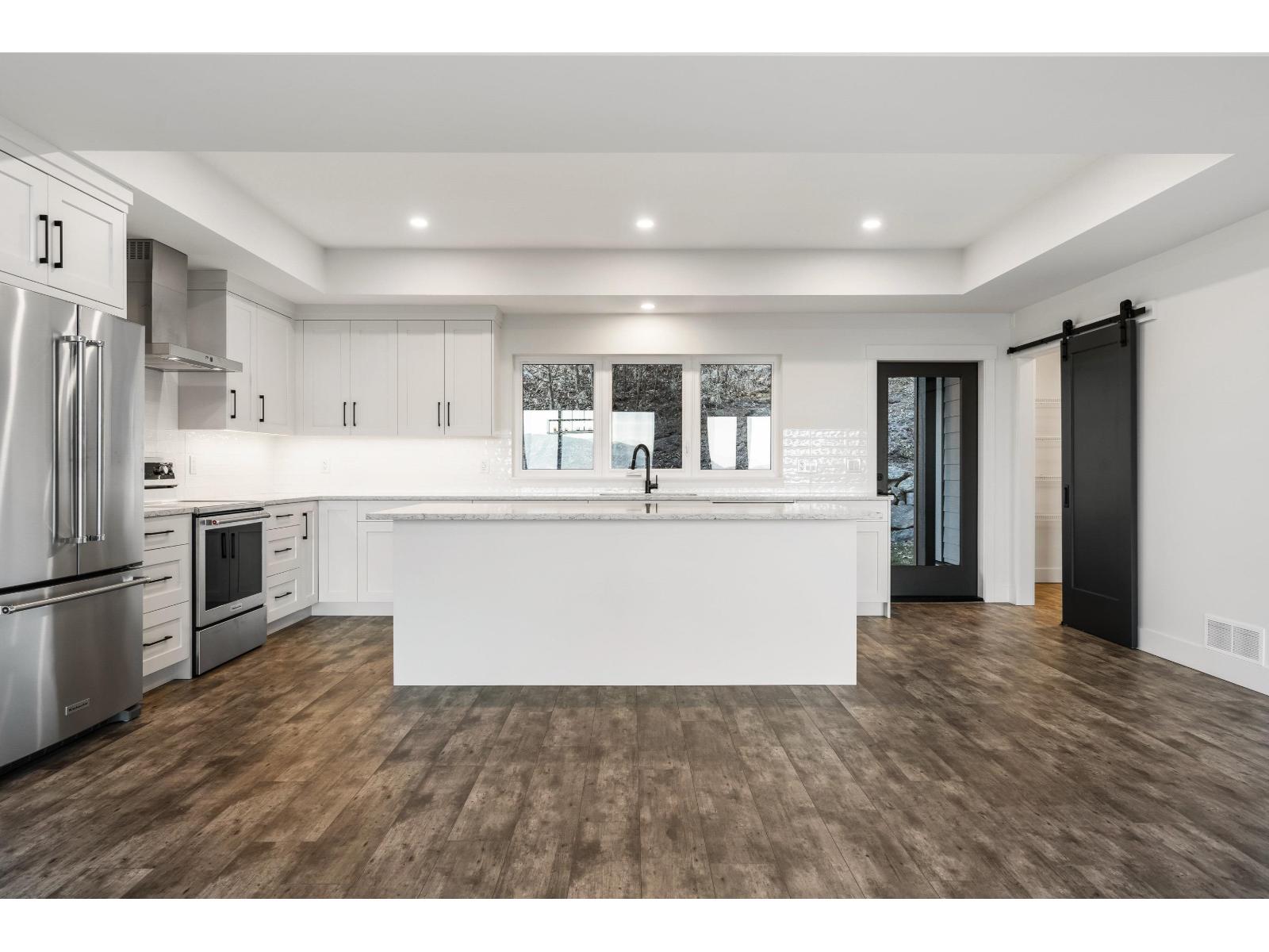 Photo 10 of 5504 Maclachlan Place Promontory, Chilliwack BC