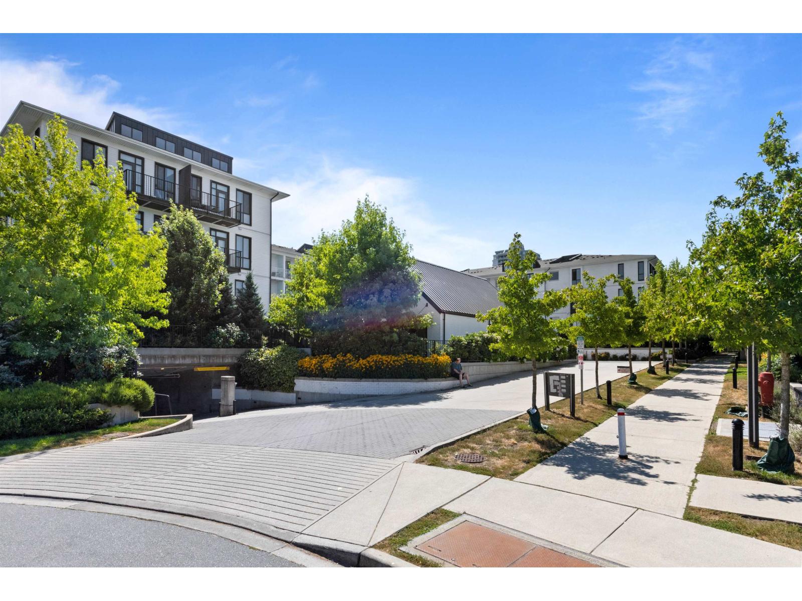 Photo 32 of 409 14968 101 A Avenue, Surrey BC